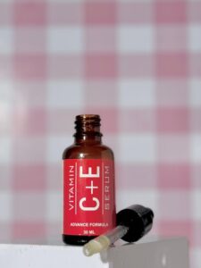 Nirvana Botanics Vitamin C + E Serum – 15ml - Image 4